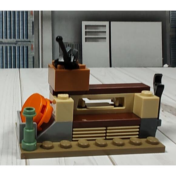 LEGO Disney Buzz Lightyear Disc Launcher + 2 Discs, Walkie, 2 Wrenches 76830 - Picture 5 of 7